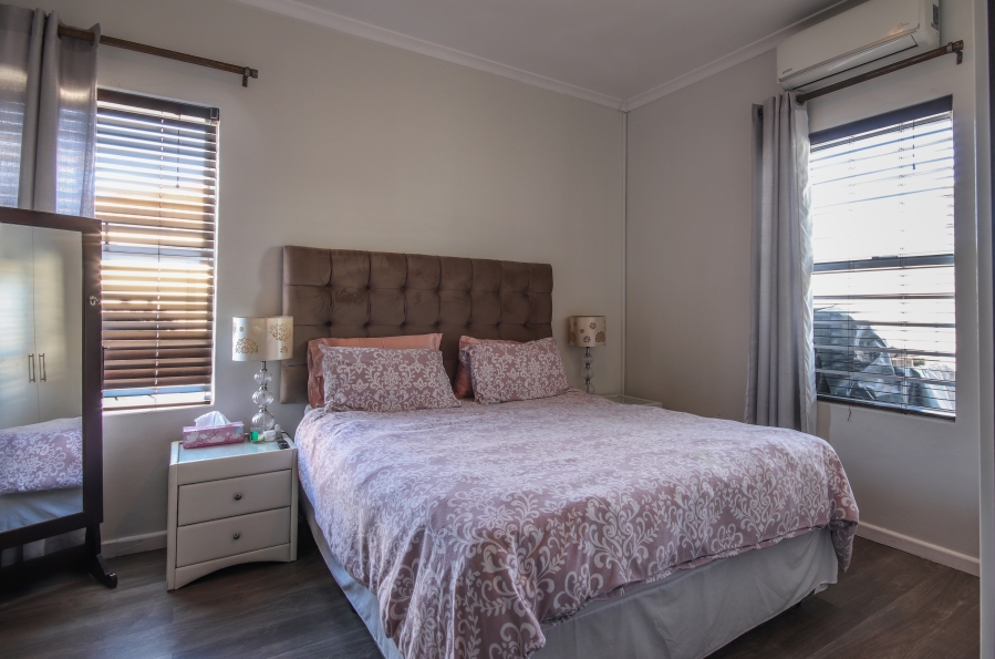 3 Bedroom Property for Sale in Parklands East Western Cape